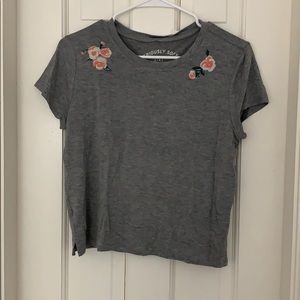 Gray embroidered t-shirt